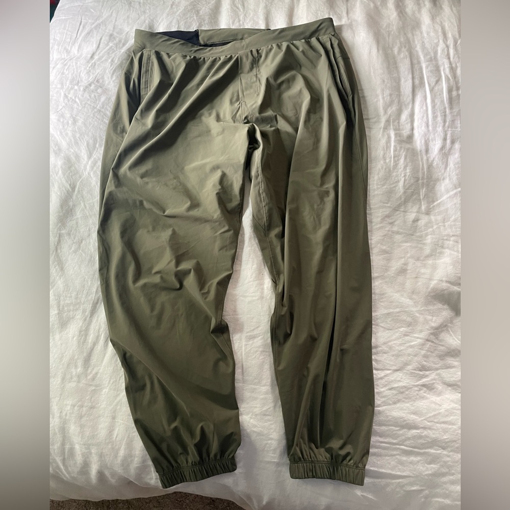 Lululemon joggers
